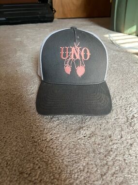 UNO Hat